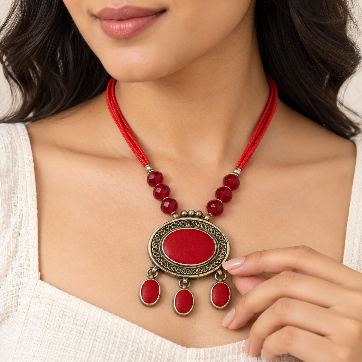 Vintage Ruby Red Stone Pendant Necklace – Antique Gold Bohemian Jewelry